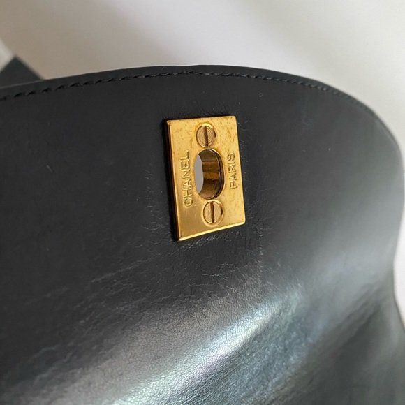 Super Rare Vintage 1994-1996 Chanel Medium Large Lambskin Flap Bag - Picture 9 of 12